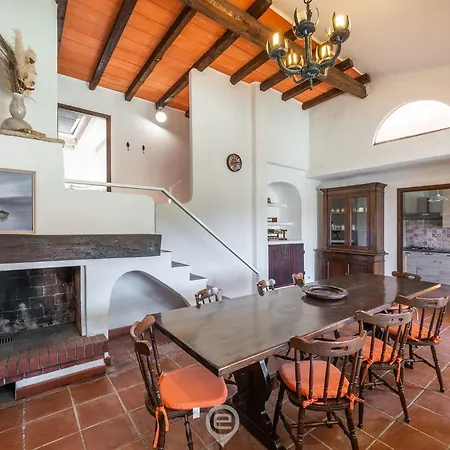 La Perla Villa *